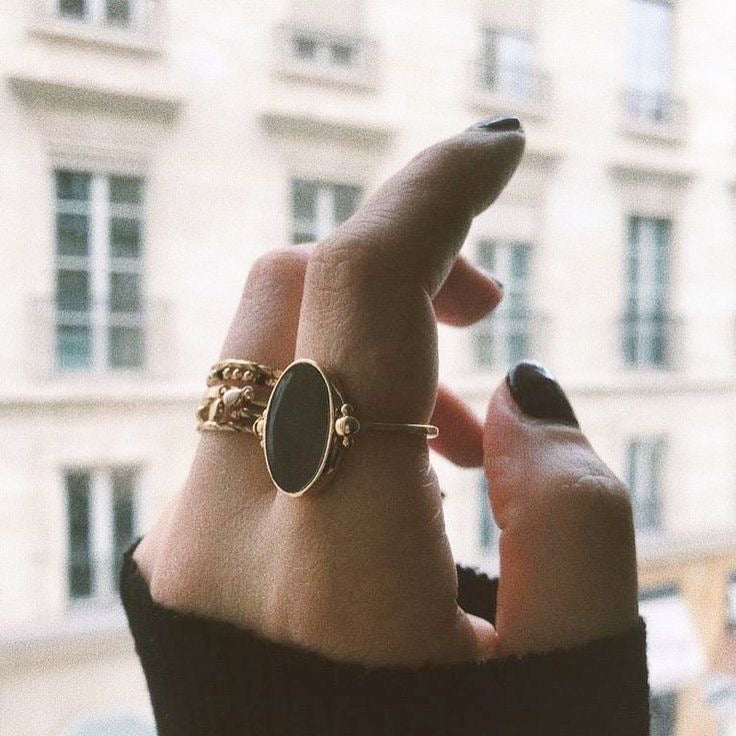 The Power of Black Onyx: Meaning, Benefits, and Uses