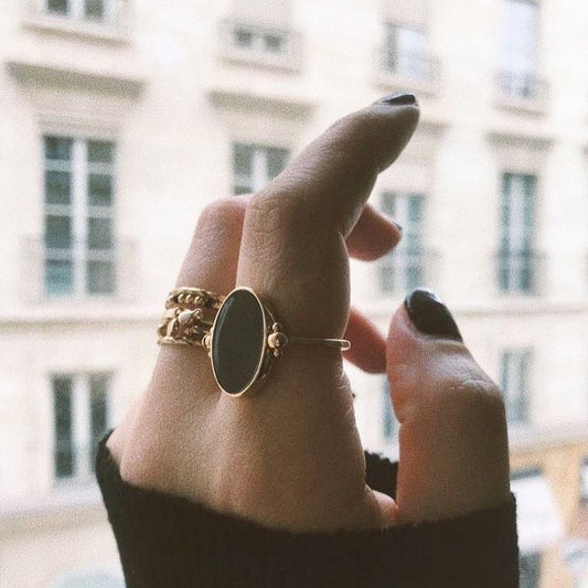 The Power of Black Onyx: Meaning, Benefits, and Uses